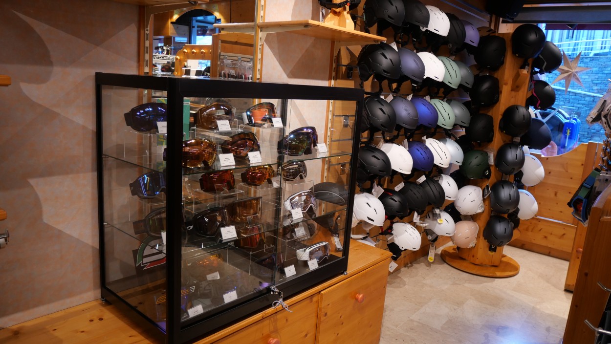 Magasin de location et vente de ski à Morzine. Bergerski